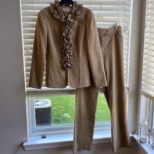 Tahari Pant Suit Set Tan Size 4